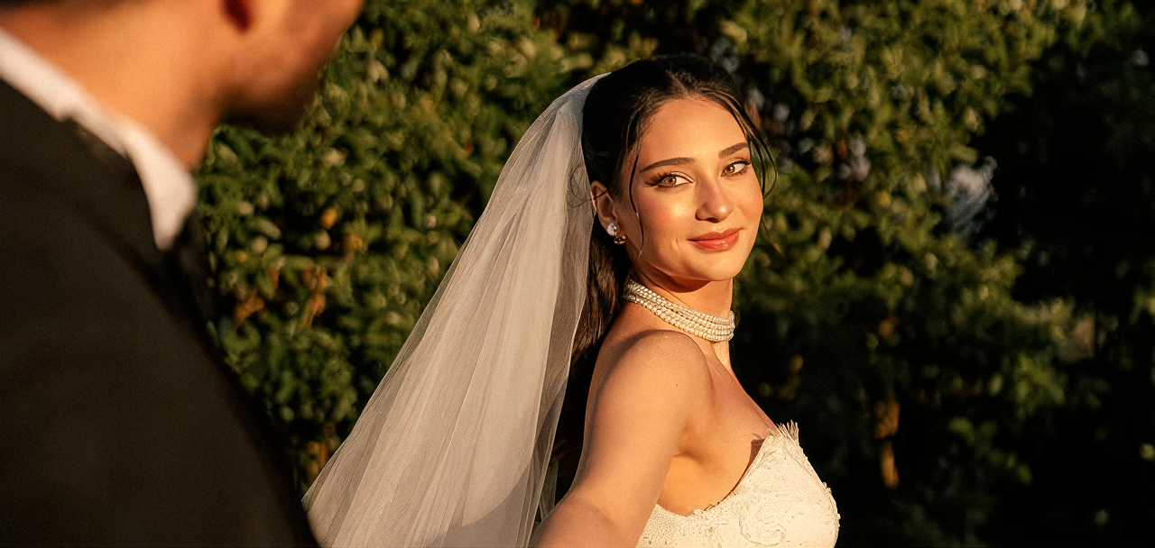 Noiva em uma cerimônia ao ar livre